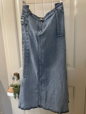 Light Blue Denim Maxi Skirt with A-Line Silhouette